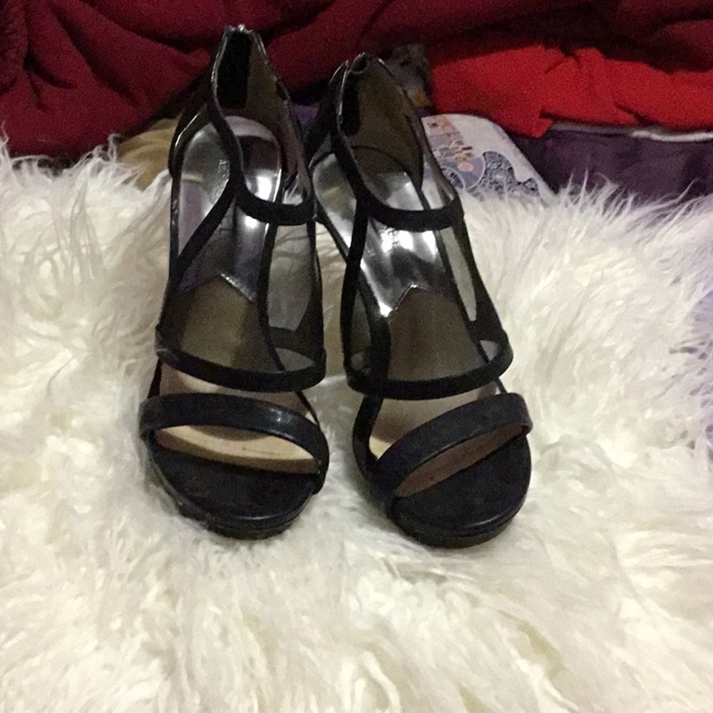 Michael Kors black heels. Very good condition.